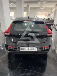 2017 Volvo V40