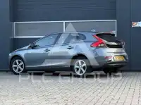 2017 Volvo V40