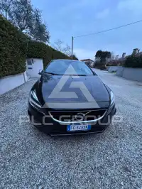 2017 Volvo V40
