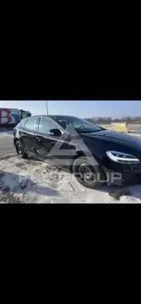2017 Volvo V40