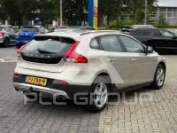 2017 Volvo V40