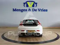 2017 Volvo V40