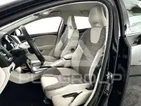 2017 Volvo V40