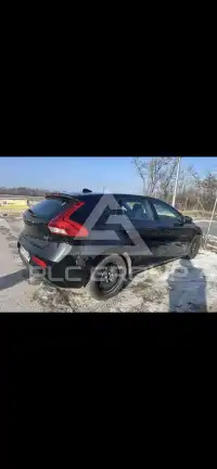2017 Volvo V40