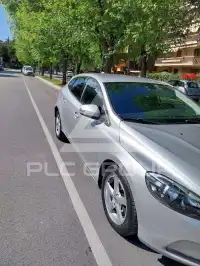 2017 Volvo V40
