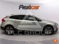 2017 Volvo V40