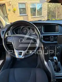 2017 Volvo V40