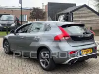 2017 Volvo V40