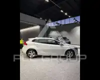 2017 Volvo V40