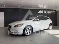 2017 Volvo V40