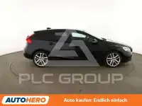 2017 Volvo V40