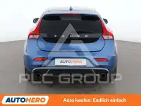 2017 Volvo V40
