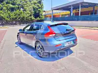 2017 Volvo V40
