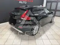 2017 Volvo V40