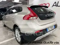 2017 Volvo V40