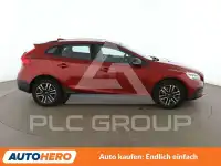 2017 Volvo V40