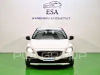 2017 Volvo V40
