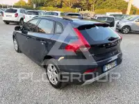 2017 Volvo V40