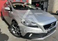 2017 Volvo V40