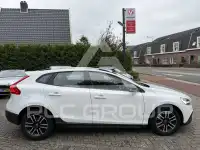 2017 Volvo V40