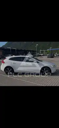 2017 Volvo V40