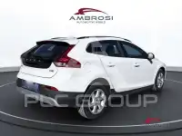 2017 Volvo V40