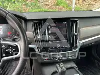 2017 Volvo V90
