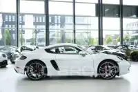 2017 Porsche Cayman