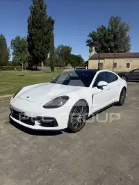 2017 Porsche Panamera