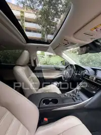 2017 Lexus IS300