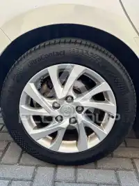 2017 Toyota AURIS