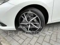 2017 Toyota AURIS