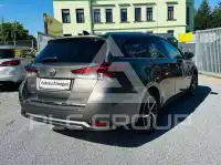 2017 Toyota AURIS