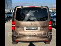 2017 Peugeot Traveller