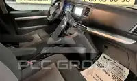 2017 Peugeot Traveller