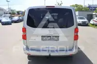 2017 Peugeot Traveller