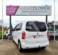 2017 Peugeot Traveller