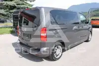 2017 Peugeot Traveller