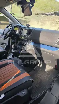 2017 Peugeot Traveller