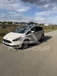 2017 Ford S-Max