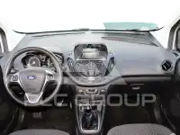2017 Ford Tourneo