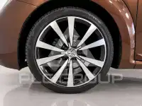 2017 Volkswagen BEETLE