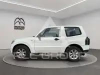 2018 Mitsubishi PAJARO