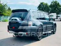 2018 Mitsubishi PAJARO