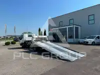 2018 Nissan NT400