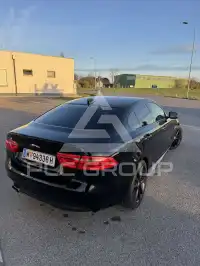 2018 Jaguar XE