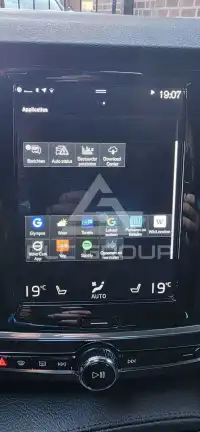 2018 Volvo V90
