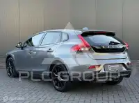 2018 Volvo V40