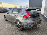 2018 Volvo V40