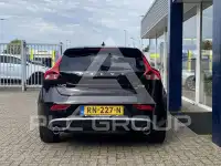 2018 Volvo V40
